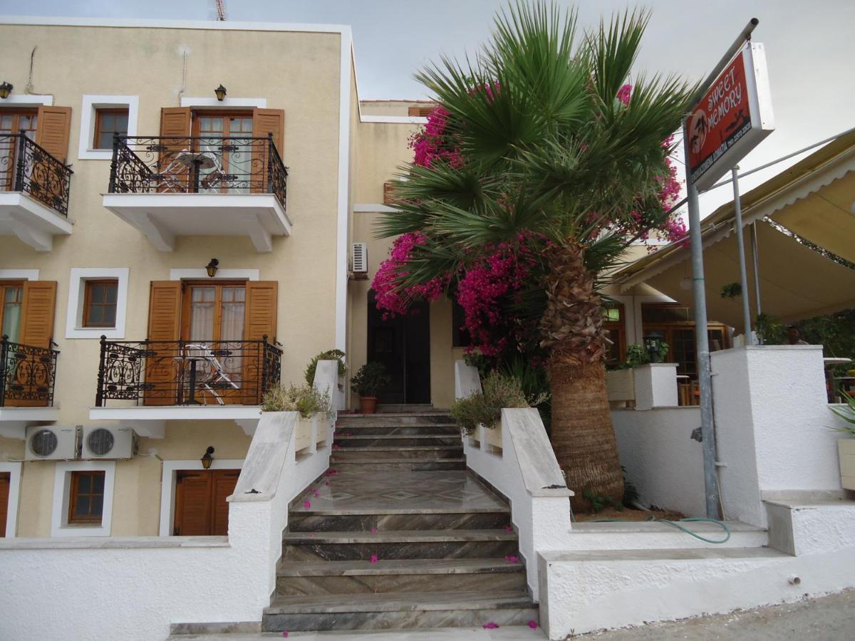 Sweetmemory Hotel Agia Marina  Ngoại thất bức ảnh